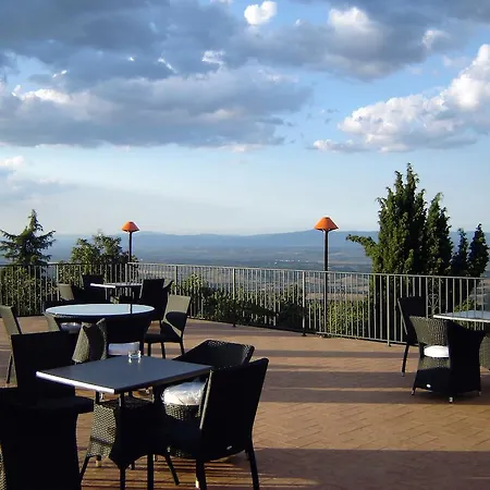 Hotel La Torre Ai Mari Sarteano